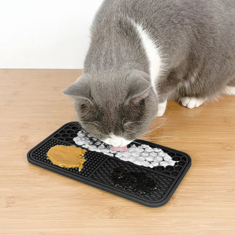 TAPIS DE LECHAGE POUR CHIEN ET CHAT - MON TOUTOU